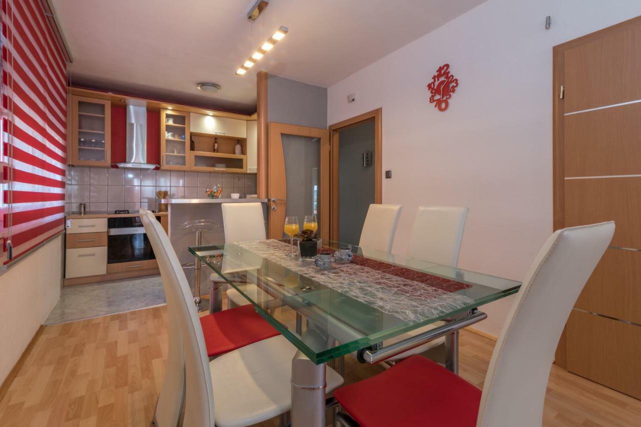 Apartament Bella *